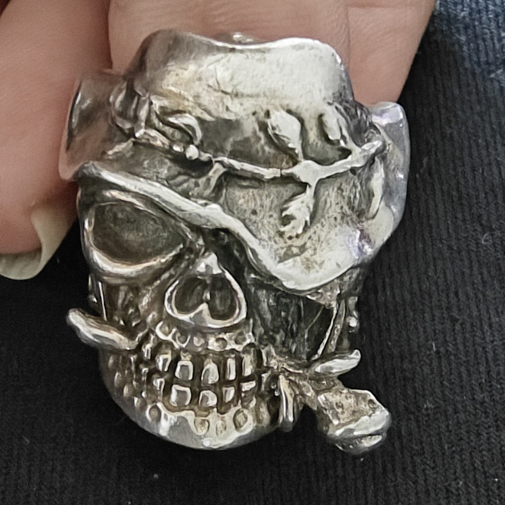 SOLID SILVER RING 33 GRAMS RING